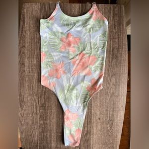 NWOT TA Tracy Anderson for G.I.L.I. XXS Swimsuit Tropical Floral